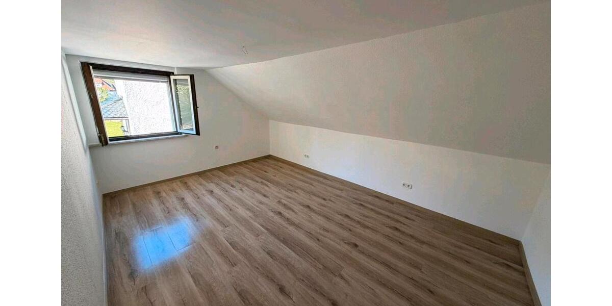 Etagenwohnung Eberbach - 3 Zimmer, 110 m&sup2;, 800&euro; | Angebot:26320168