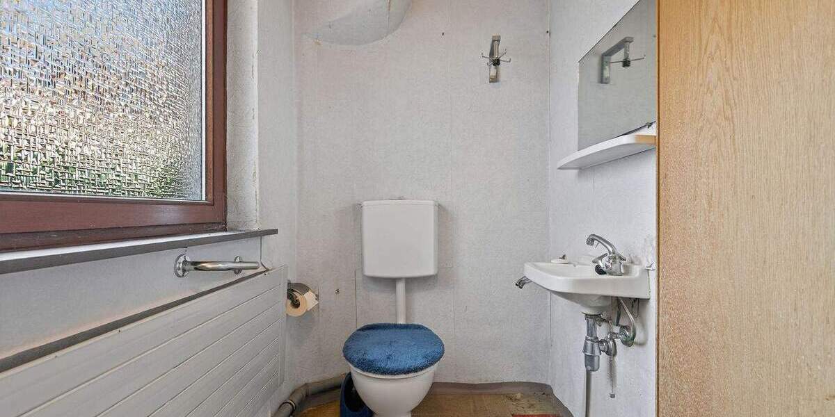 Charme der 50er trifft Raum für Ihre Ideen - Doppelhaushälfte mit großem Garten in Odenheim 3 zimmer