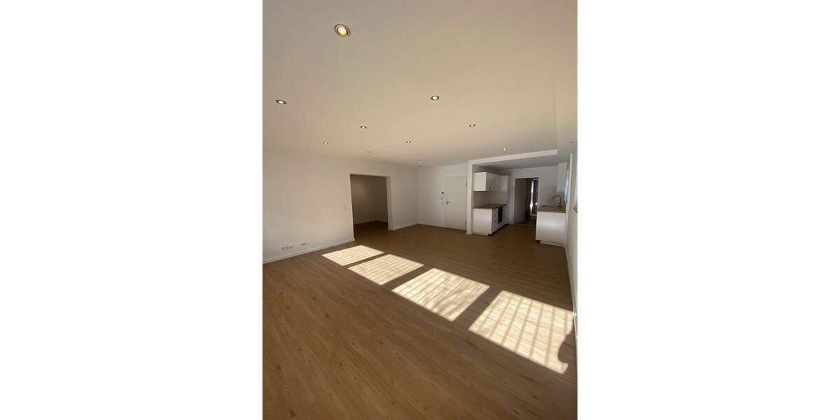 Lichthelle 2,5-Zimmer-Souterrainwohnung - hochwertig modernisiert 2 zimmer