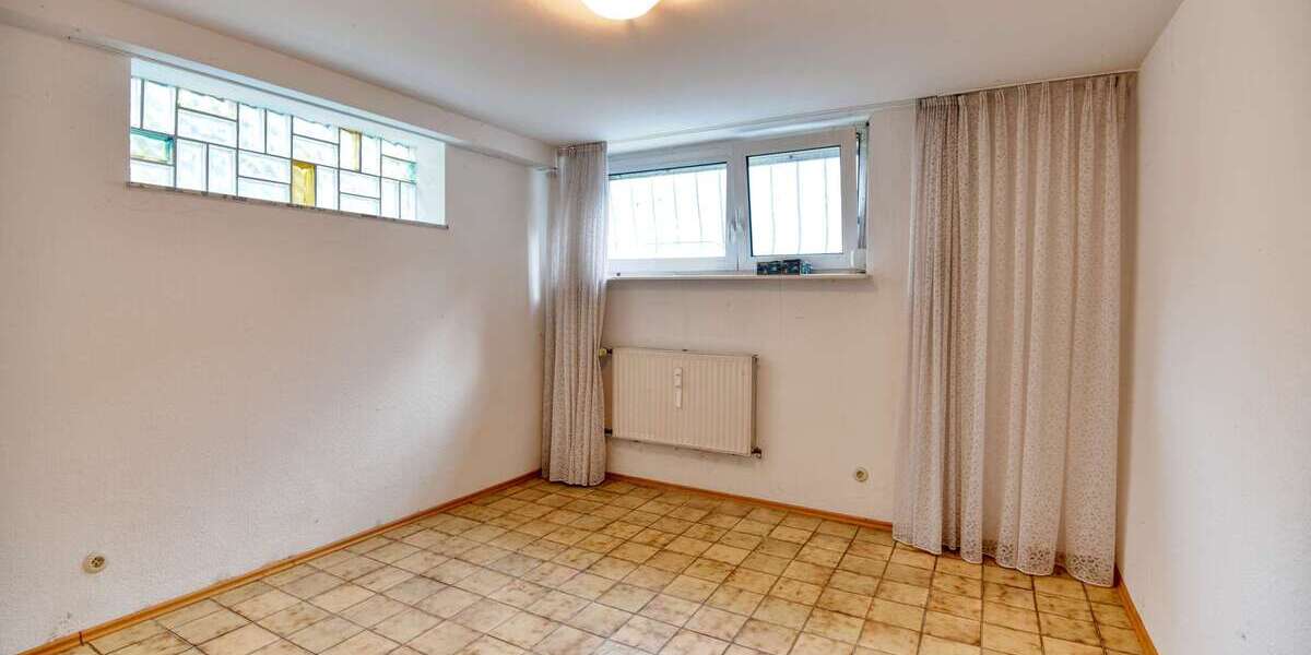 3 ZKB DG & 2 ZKB Souterrain Whg Sofort beziehbar Garage & 2 Stellplätze inkl - Etagenwohnung Neuhofen | Angebot:22649166