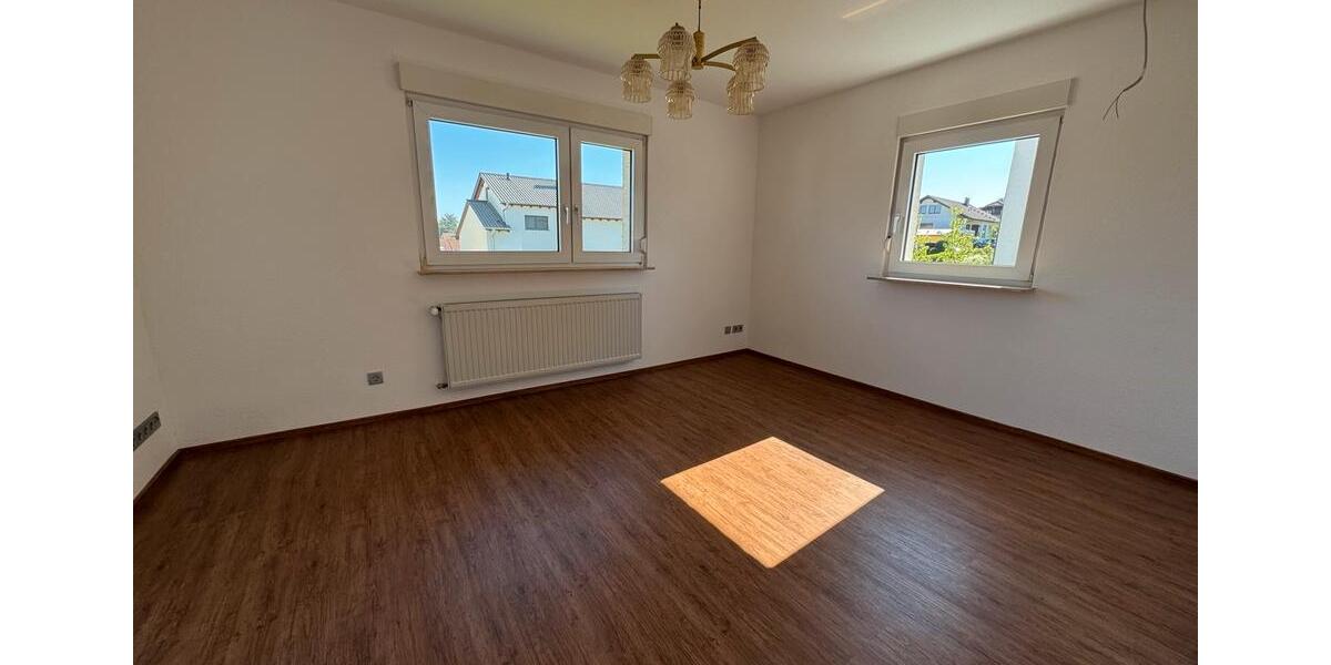 Einfamilienhaus Sinsheim - 9 Zimmer, 184 m&sup2;, 649.000&euro; | Angebot:26897390