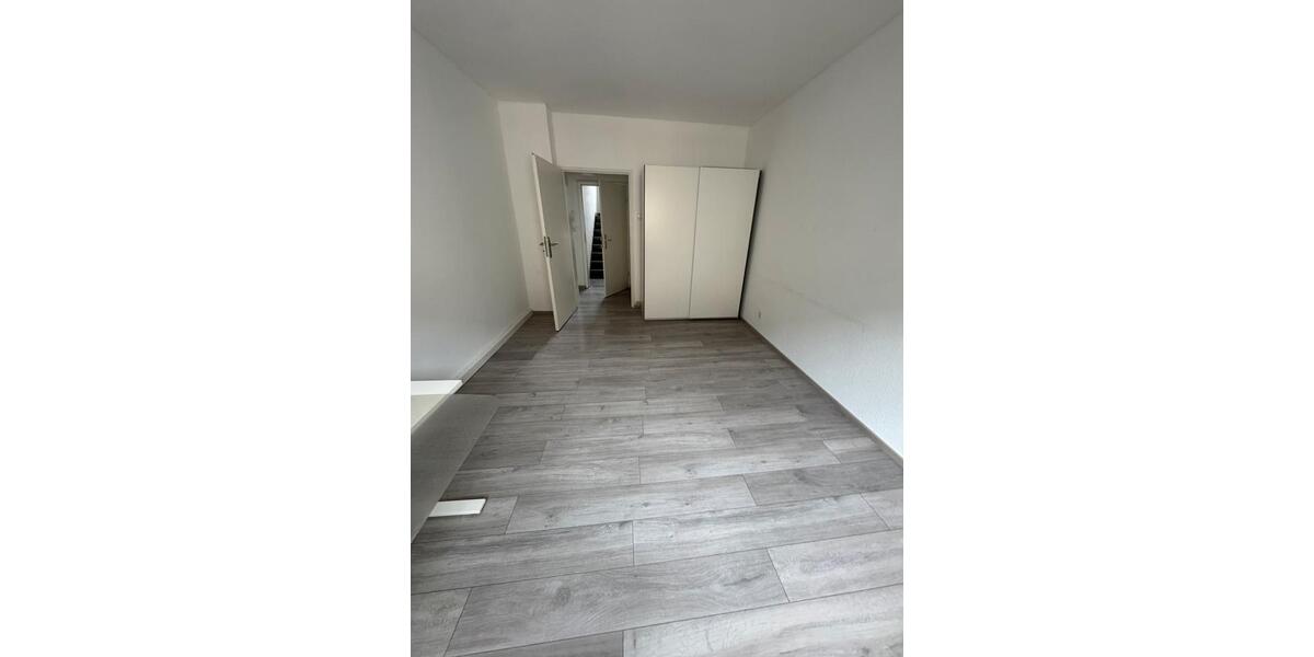 Etagenwohnung Ludwigshafen am Rhein Mundenheim - 2 Zimmer, 60 m&sup2;, 700&euro; | Angebot:26123481