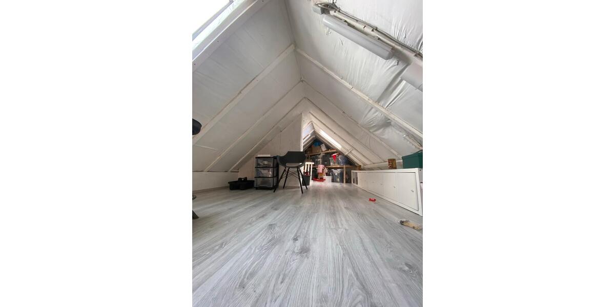 Dachgeschoßwohnung Ludwigshafen am Rhein Rheingönheim - 3.5 Zimmer, 84 m&sup2;, 230.000&euro; | Angebot:23797671