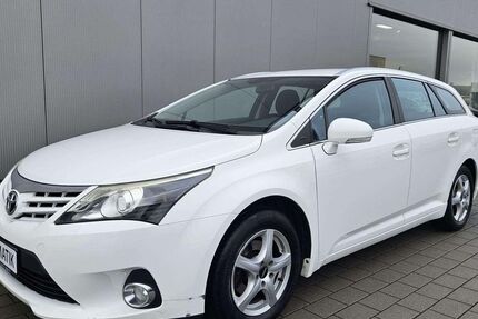 Toyota Avensis 151.733 km 9.990 &euro; Sinsheim 74889