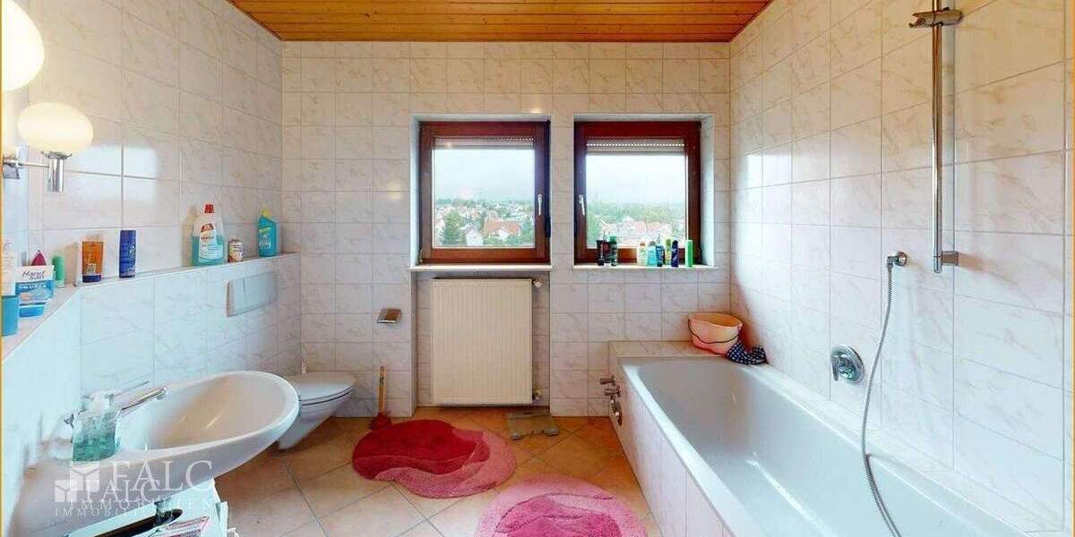 Mehrfamilienhaus, Wohnhaus Wiesloch / Baiertal Baiertal - 9 Zimmer, 351 m&sup2;, 799.000&euro; | Angebot:25390604