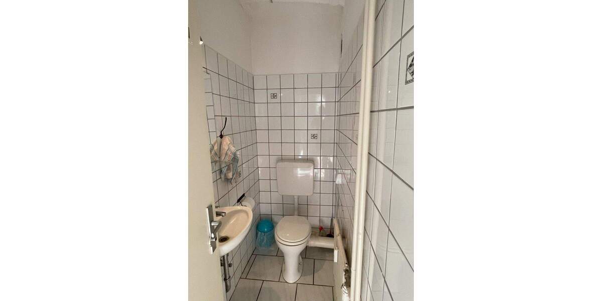 Etagenwohnung Ludwigshafen Mitte - 6 Zimmer, 130 m&sup2;, 1.300&euro; | Angebot:25701483