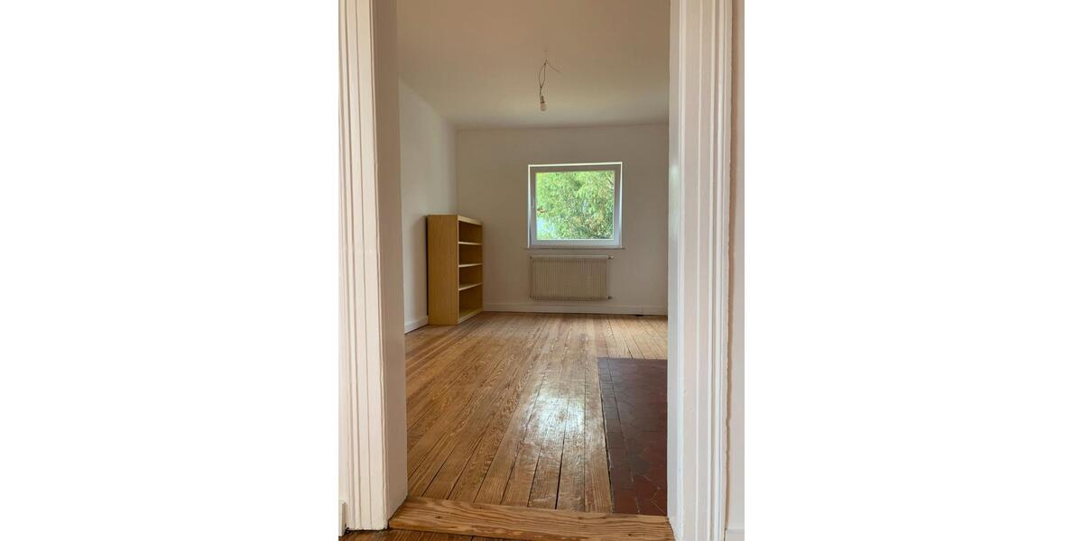 Einfamilienhaus Mannheim Feudenheim - 9 Zimmer, 180 m&sup2;, 450&euro; | Angebot:26089094