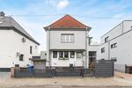 Einfamilienhaus Ludwigshafen am Rhein Rheingönheim - 8 Zimmer, 269 m&sup2;, 399.000&euro; | Angebot:25572222