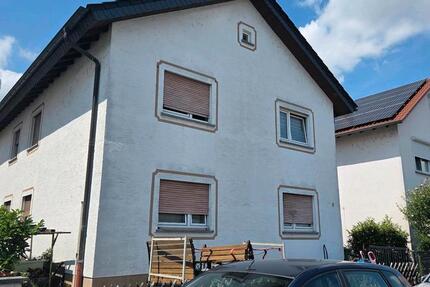 Haus Brühl - 9 Zimmer, 240 m&sup2;, 699.000&euro; | Angebot:27033463
