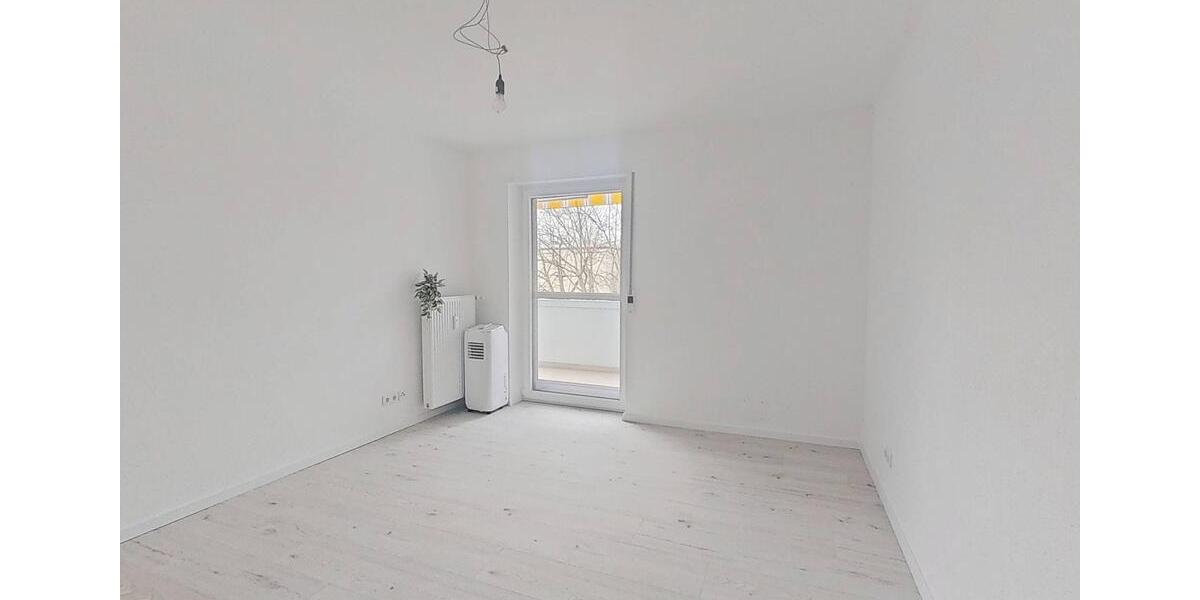 **Frisch modernisiert: Schicke und intelligent geschnittene 3-Zimmer-Wohnung mit BALKON** 3 zimmer