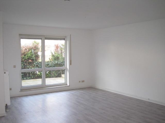 Etagenwohnung Mannheim Rheinau - 2 Zimmer, 75 m&sup2;, 735&euro; | Angebot:26306342