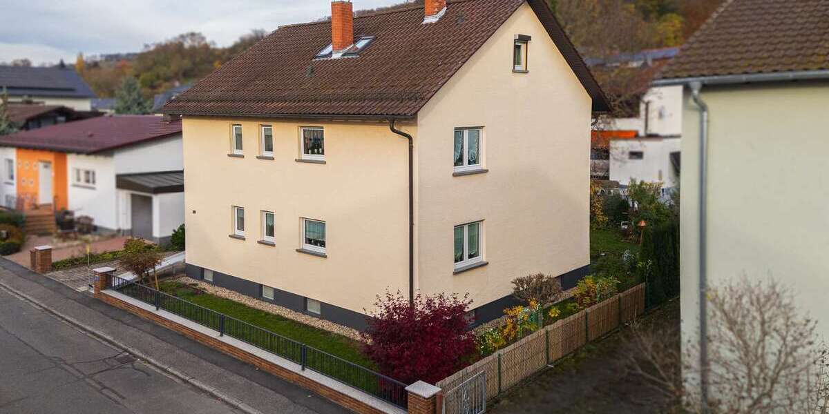 Haus zum Kaufen in Hemsbach 695.000 € 194.91 m² 10 zimmer