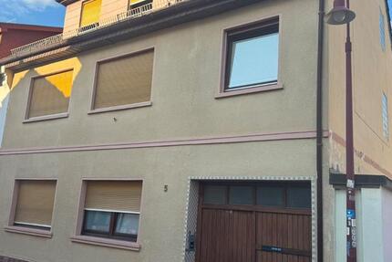 Haus Dossenheim - 14 Zimmer, 208 m&sup2;, 590.000&euro; | Angebot:26987416