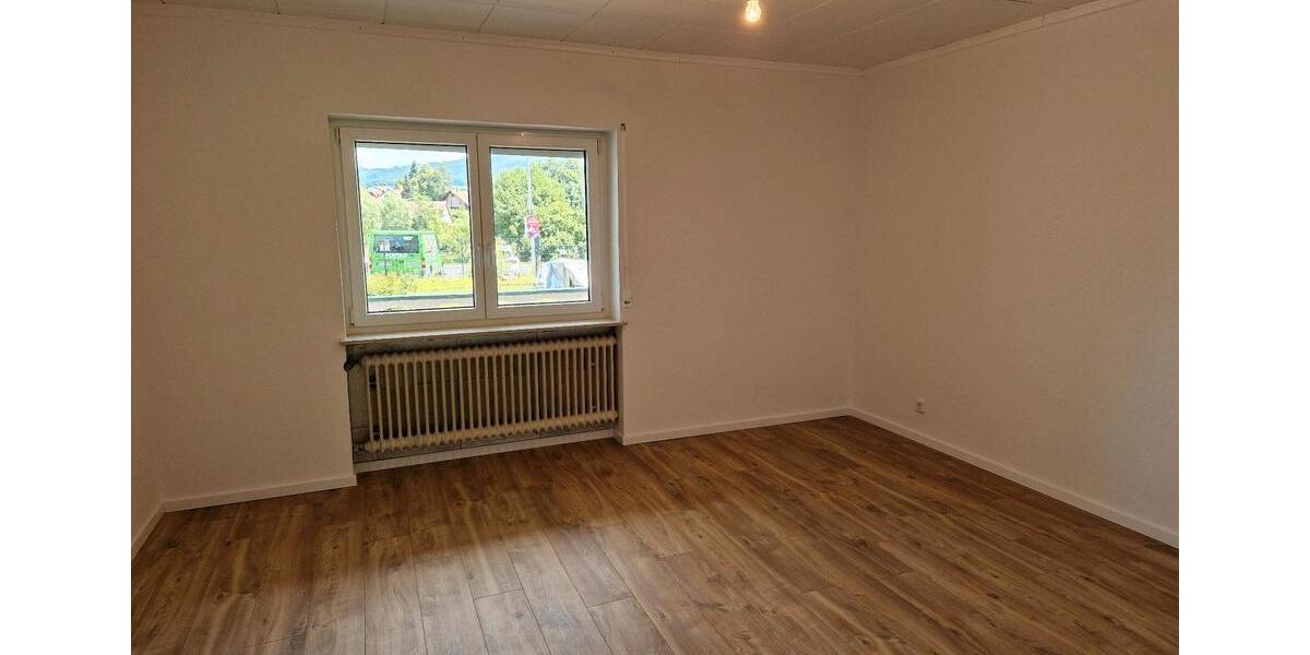 Erdgeschoßwohnung Fürth - 4 Zimmer, 107 m&sup2;, 1.400&euro; | Angebot:24841881