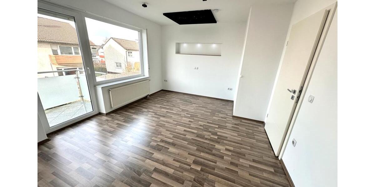 Gepflegte Doppelhaushälfte in Sinsheim Süd-Stadt (ab01.04.2026) 5.5 zimmer