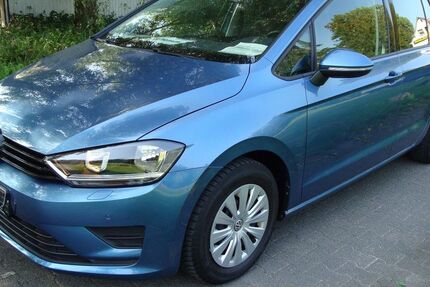 VW Golf Sportsvan 26.600 km 13.999 € Lorsch 64653