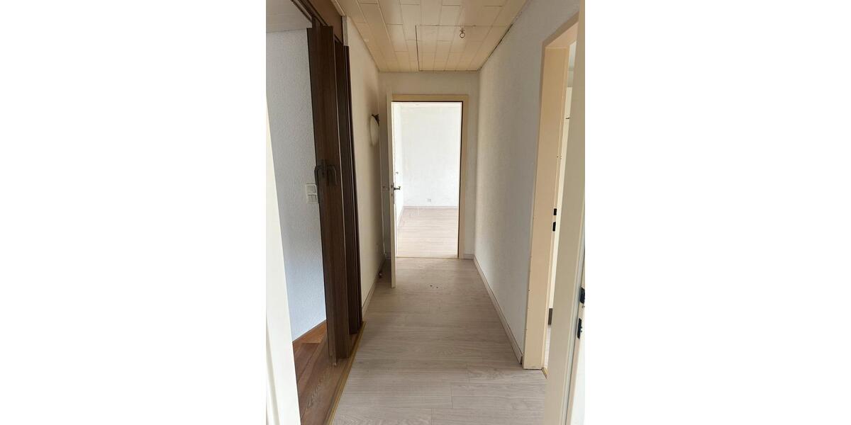 Etagenwohnung Viernheim - 4 Zimmer, 120 m&sup2;, 1.200&euro; | Angebot:26365809
