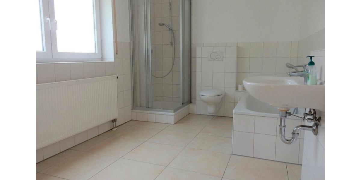 Doppelhaushälfte Schwetzingen - 7 Zimmer, 180 m&sup2;, 1.800&euro; | Angebot:26241969