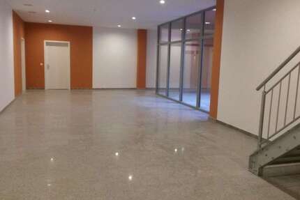 Wohnung Heppenheim - 3 Zimmer, 145 m&sup2;, 990&euro; | Angebot:27436495