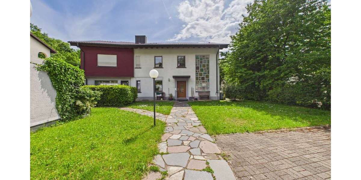 Einfamilienhaus Heppenheim (Bergstraße) - 8.5 Zimmer, 309 m&sup2;, 680.000&euro; | Angebot:26759522