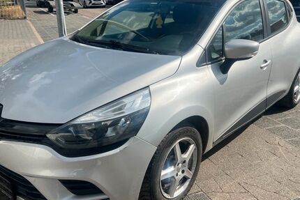 Renault Clio 127.123 km 3.999 &euro; Schifferstadt 67105