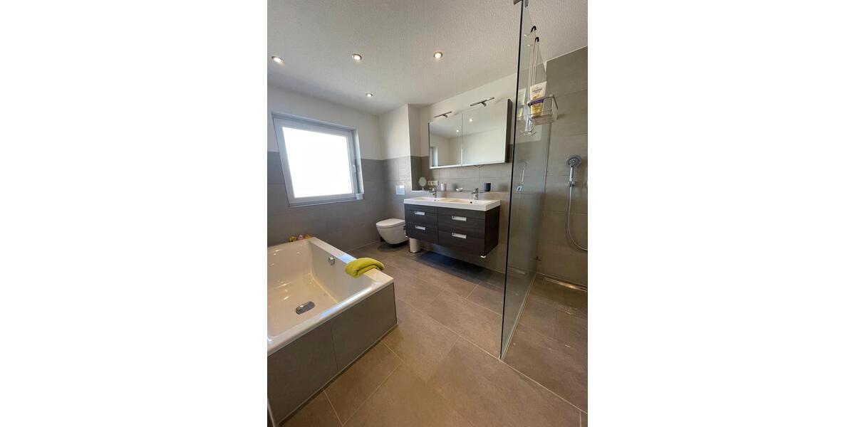 Etagenwohnung Schifferstadt - 4 Zimmer, 112 m&sup2;, 1.550&euro; | Angebot:26374346