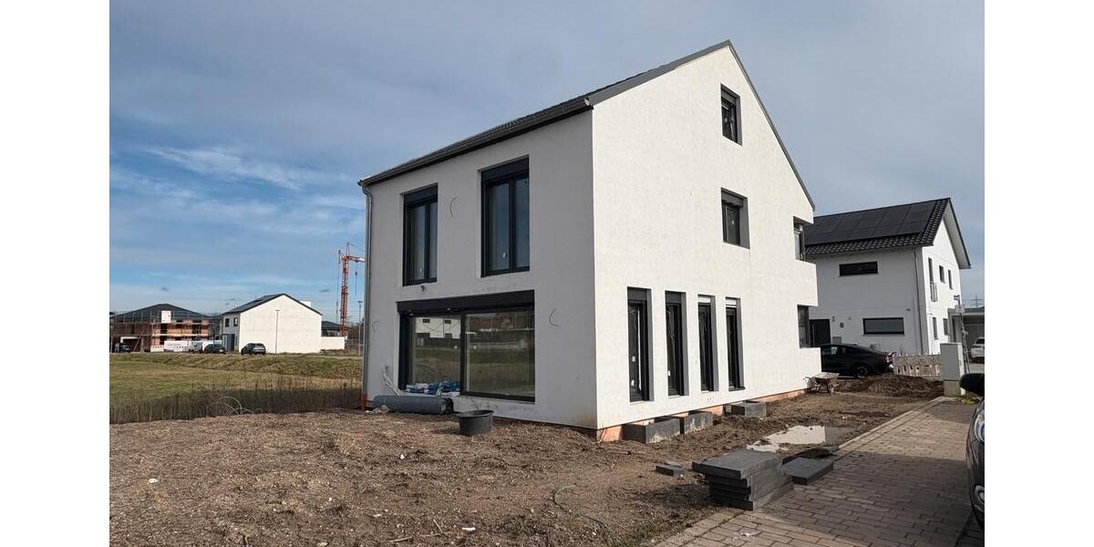 Doppelhaushälfte Philippsburg - 5 Zimmer, 230 m&sup2;, 499.000&euro; | Angebot:25055346