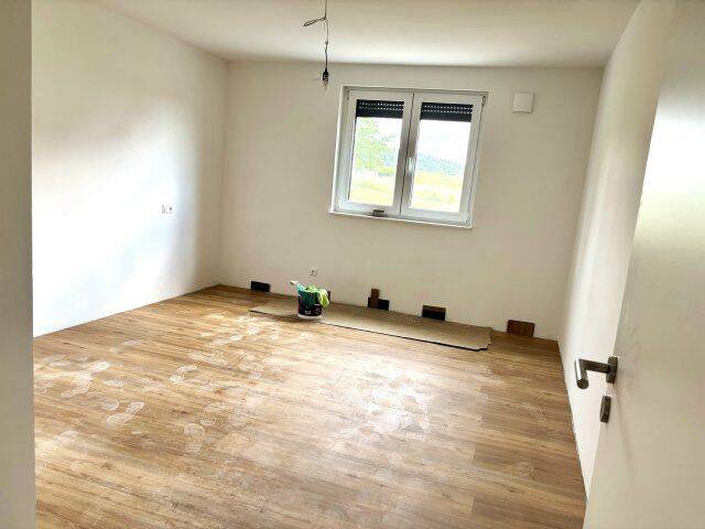 Etagenwohnung Malsch - 2 Zimmer, 73 m&sup2;, 1.115&euro; | Angebot:26902038