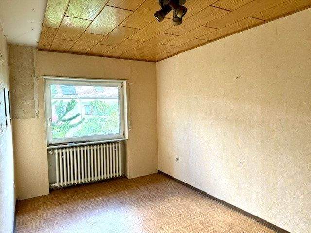 Reihenmittelhaus Mannheim Rheinau - 6 Zimmer, 249 m&sup2;, 375.000&euro; | Angebot:25685527