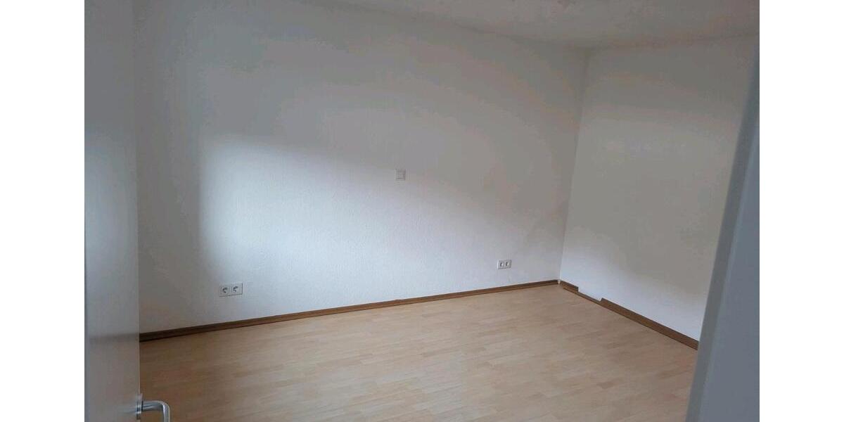 Einfamilienhaus Hockenheim - 6.5 Zimmer, 170 m&sup2;, 380.000&euro; | Angebot:26926458