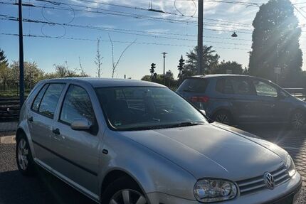 VW Golf 140.000 km 2.900 &euro; Edingen-Neckarhausen 68535
