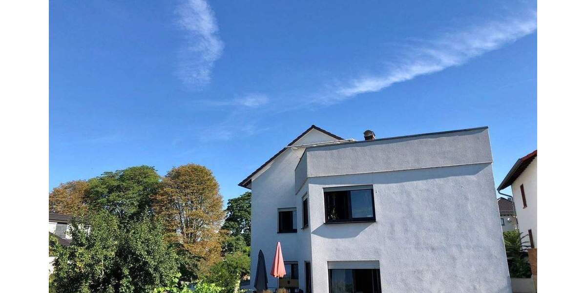 GERADLINIG: 42 M² DACHTERRASSE; FANTASTISCHE AUSSICHT; INKL. EBK UND 2 STELLPLÄTZE 2 zimmer