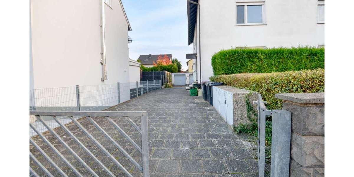 3 ZKB DG & 2 ZKB Souterrain Whg Sofort beziehbar Garage & 2 Stellplätze inkl - Etagenwohnung Neuhofen | Angebot:22649166