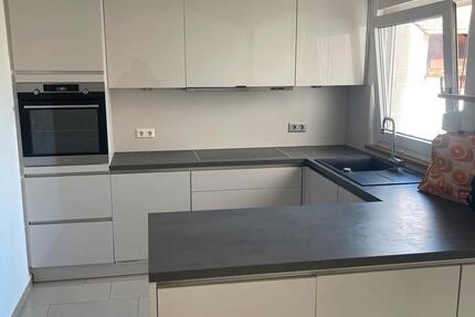 Wohnung Schwetzingen - 3 Zimmer, 100 m&sup2;, 1.000&euro; | Angebot:26343860