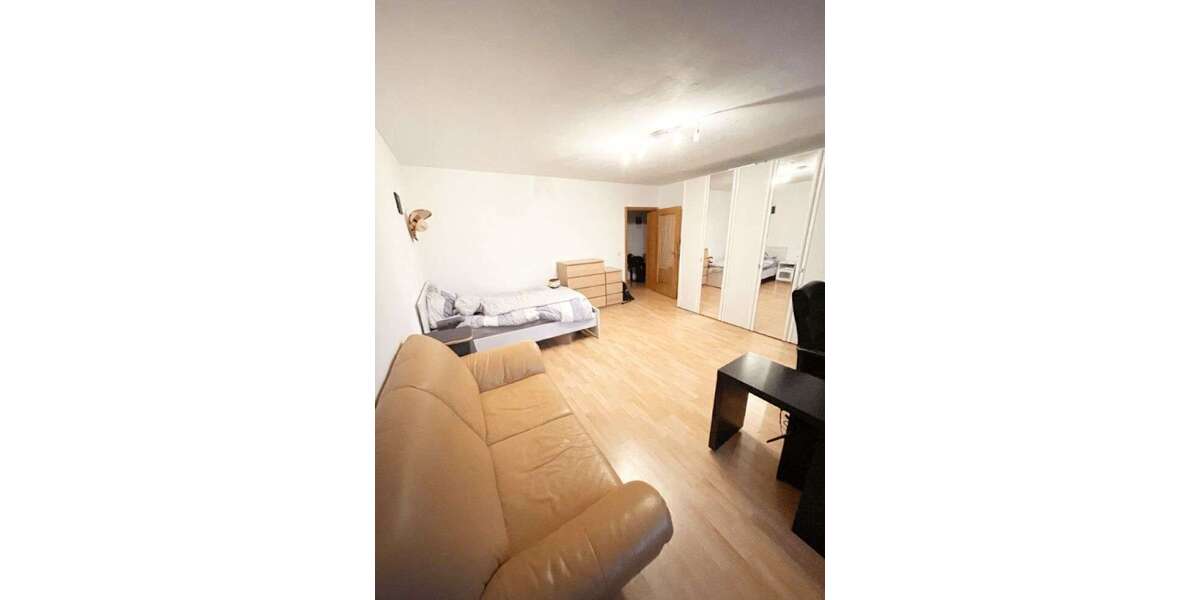 3-4 ZKB mit 2 Balkonen in verkehrsgünstiger Lage inkl Stellplatz 4 zimmer