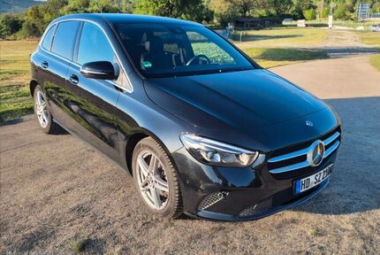 Mercedes B 200