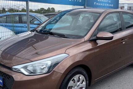 Hyundai i20 118.000 km 10.990 &euro; Hockenheim 68766