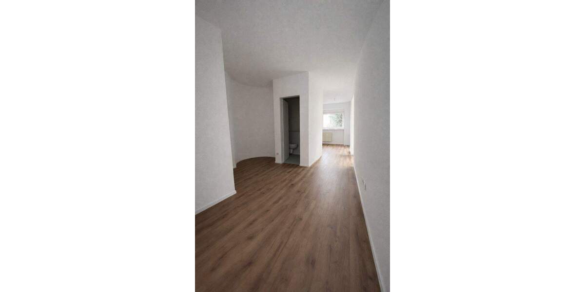 Exklusive 3 Zi.- EG-Wohnung mit großem Garten, Terrasse & Doppelgarage - LU 3 zimmer