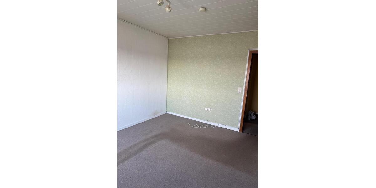 Etagenwohnung Edingen-Neckarhausen Neu-Edingen - 3 Zimmer, 80 m&sup2;, 240.000&euro; | Angebot:27113680