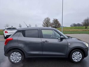 Suzuki Swift 1.2 Dualjet Hybrid Club AHK M+S 70.345 km 11.850 &euro; Obrigheim-Asbach 74847