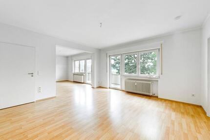 Oberzent Beerfelden: Großzügige und helle 4 Zimmer-Wohnung mit Balkon! 4 zimmer