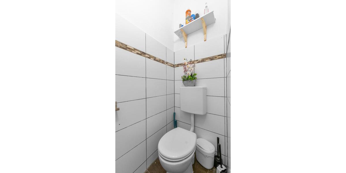 Einfamilienhaus Ludwigshafen am Rhein Rheingönheim - 8 Zimmer, 269 m&sup2;, 399.000&euro; | Angebot:25572222