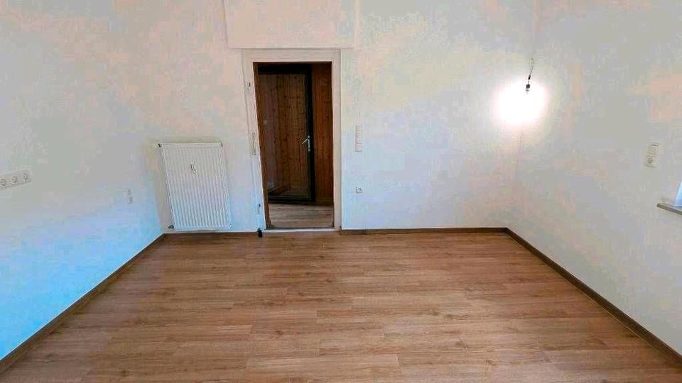 Hochparterre Rimbach - 3 Zimmer, 100 m&sup2;, 990&euro; | Angebot:25903904