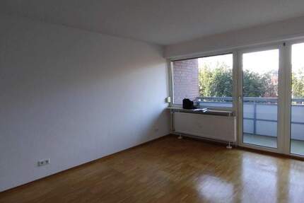 RENOVIERT: 2,5-Zimmer-Wohnung mit großem Balkon 2 zimmer