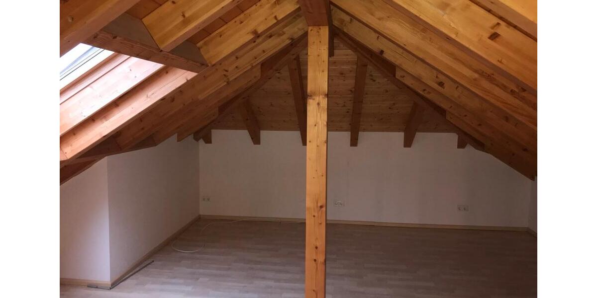 Helle 3 Zimmer–Wohnung mit Studio & Balkon 4 zimmer