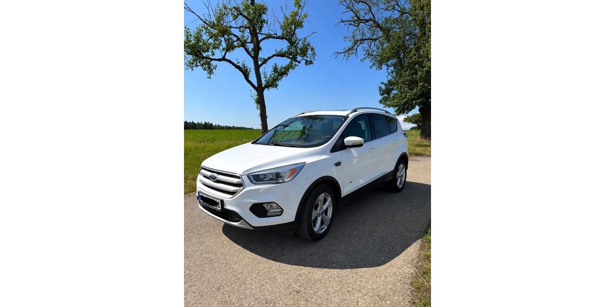 Ford Kuga 121.489 km 14.400 &euro; Sinsheim 74889
