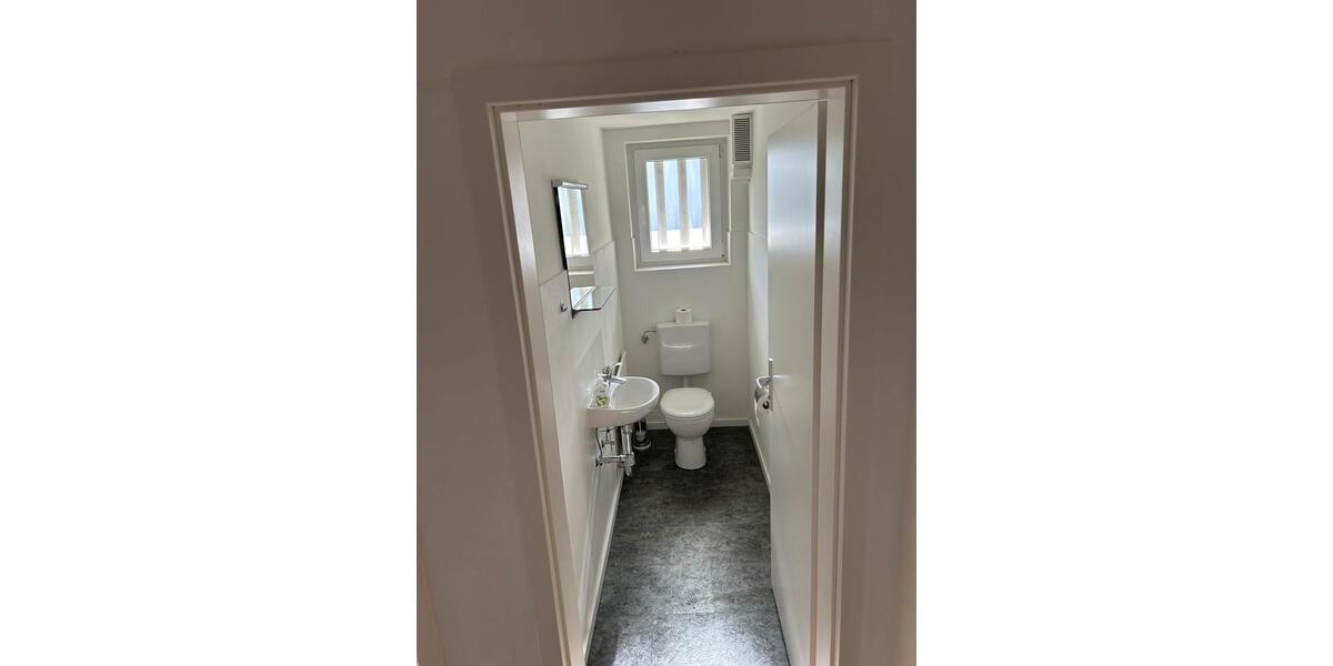 Erdgeschoßwohnung Schriesheim - 5 Zimmer, 138 m&sup2;, 1.600&euro; | Angebot:24727449