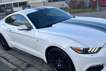 Ford Mustang 190.000 km 16.800 € Mannheim 68229