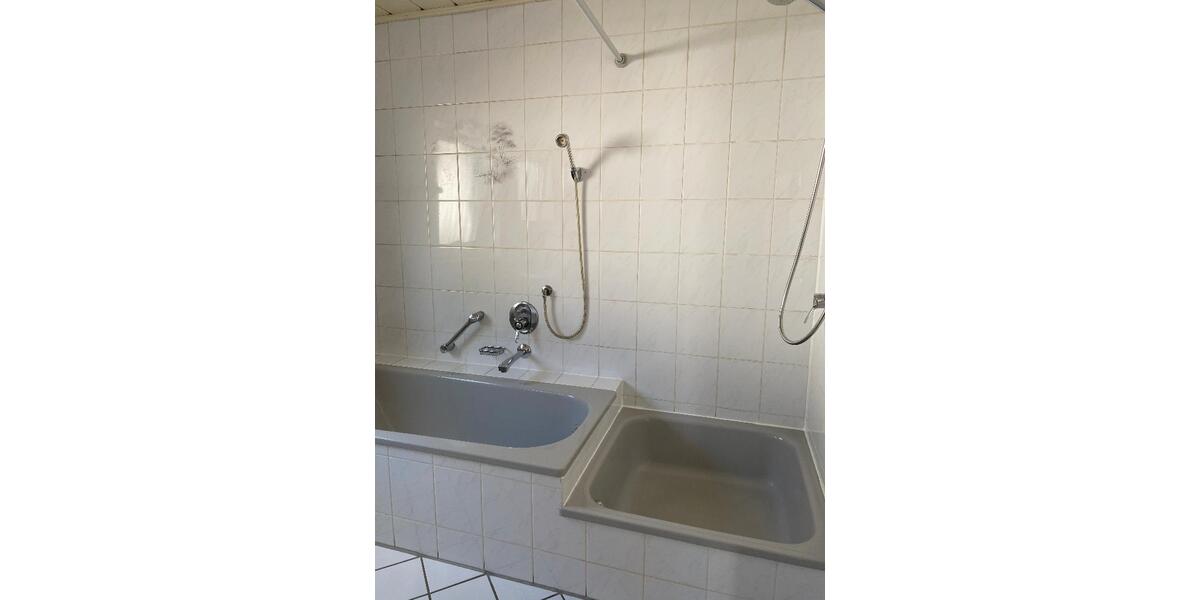 Gepflegte 3-Zi.-Erdgeschosswohnung im Herzen von Forst 3 zimmer