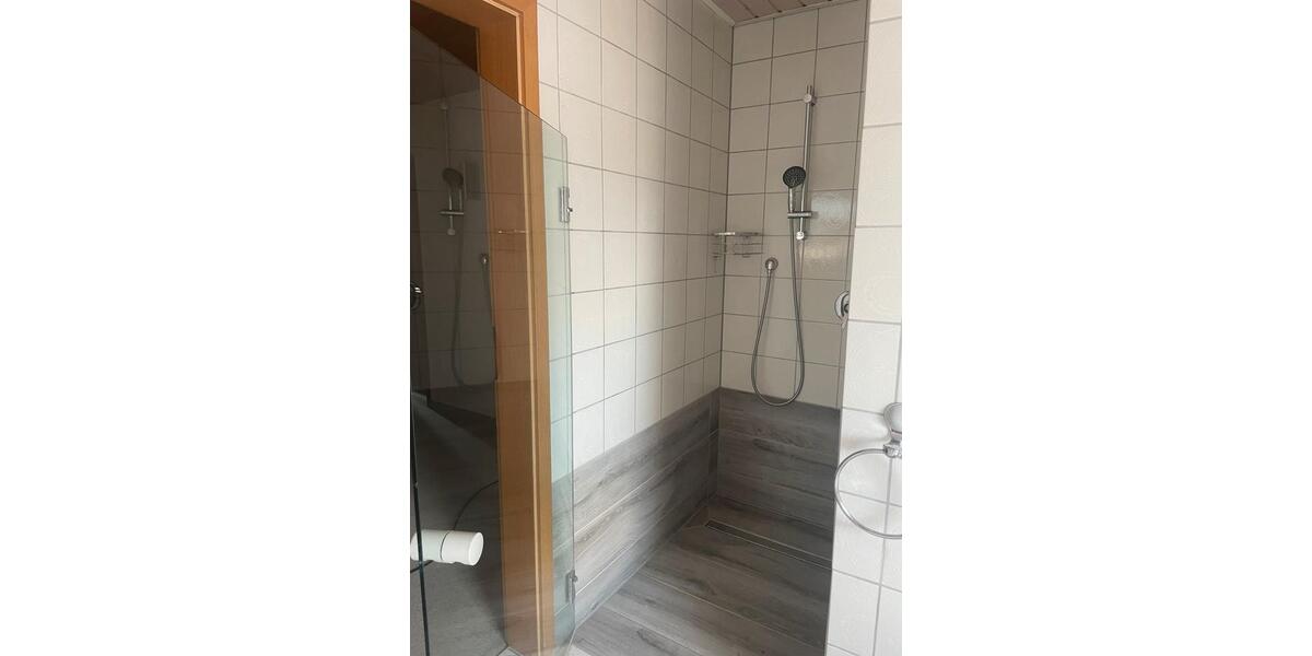 Doppelhaushälfte Leimen - 6 Zimmer, 210 m&sup2;, 1.950&euro; | Angebot:24715089